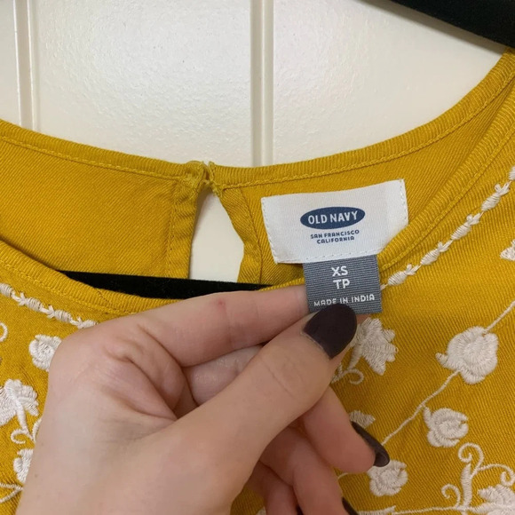 Old Navy Floral Dress - Picture 3 of 9